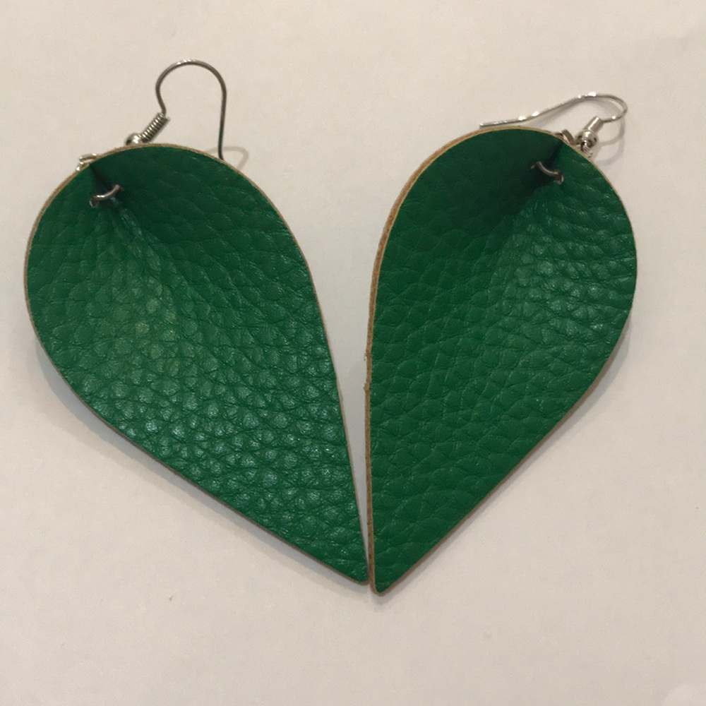 🆕Green “Leaf” Faux Leather Earring